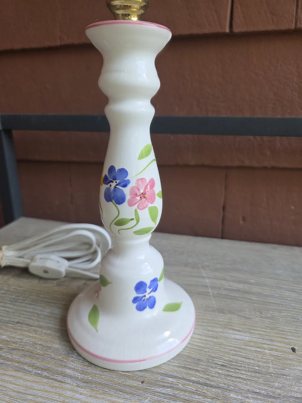 Vintage Ceramic Table Lamp Hand Painted Floral Design Made In Taiwan 13 Inches
